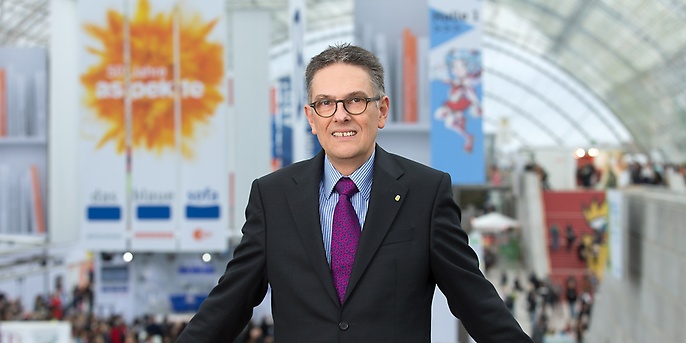 Oliver Zille, director of the Leipzig Book Fair, is looking forward to the reading festival Leipzig liest extra. (Copyright: Leipziger Messe/Tom Schulze)