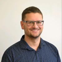 Tobias Kirsch ist Projektleiter und Senior Software Engineer im Geschäftsbereich Public der adesso SE. (Quelle: privat / Fotografin: Sandra Pohl)