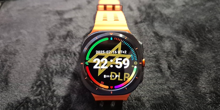 adesso erfasste und analysierte die Gesundheitsdaten der Probandinnen und Probanden per Smartwatch, ohne Smartphone oder Cloud anzubinden. (Quelle: adesso)