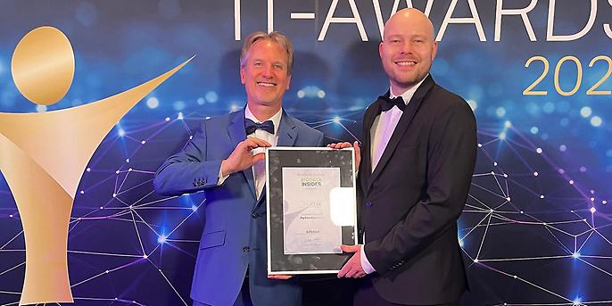 Freuen sich über den fünften Platin-Award in Folge beim BigData-Insider Award: Heiko Gronwald (links) und Dennis Peuser, beide Business Unit Leads Data & Analytics bei adesso. (Quelle: adesso SE)