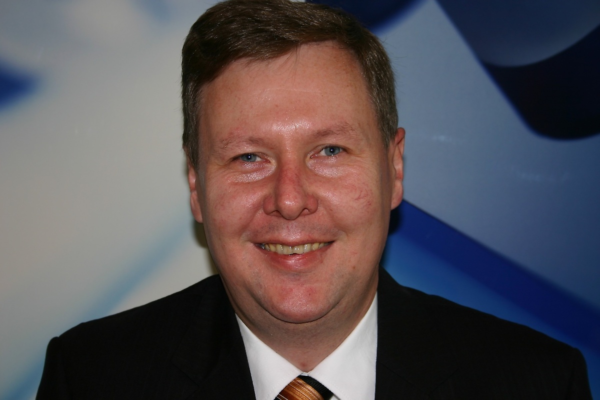 Dr. Dirk Platz Dr. Dirk Platz