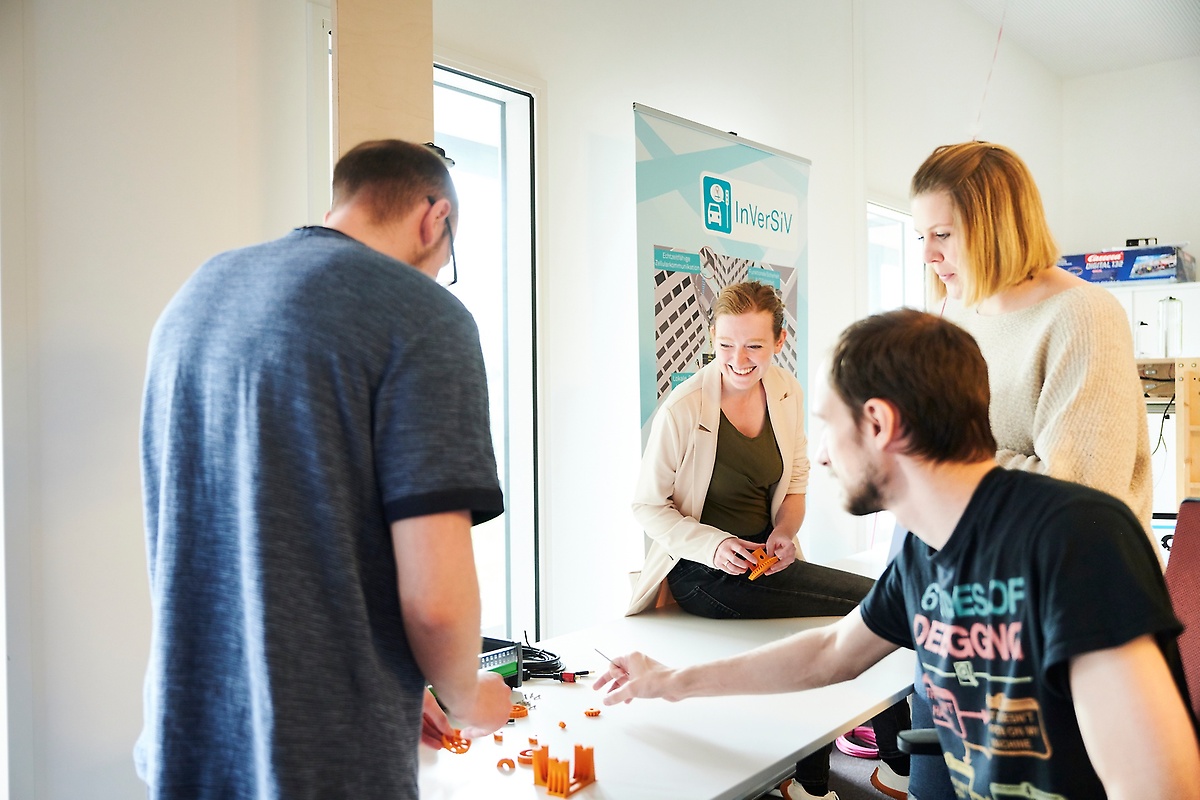 Mitarbeitende Im Digital Experience Lab