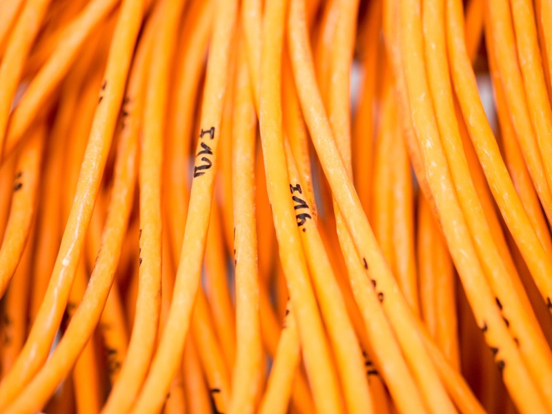 Cables in orange Cables in orange